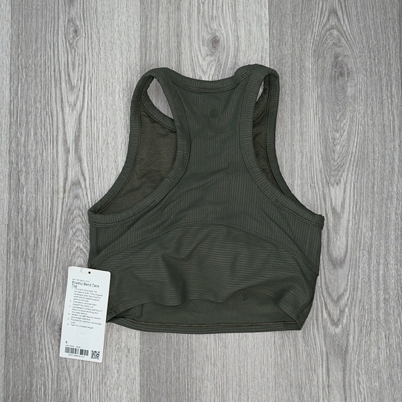 *SOLD* NWT - Lululemon Blissful Blend Tank Top - Picture 5 of 5